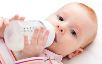 baby-drinking-milk