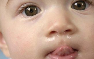 08 baby-teething-runny-nose