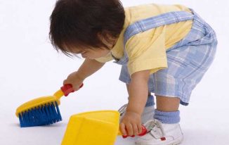 01 child-helping-chores