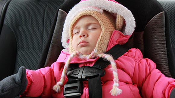 Car Seat And Puffy Winter Jacket Is A, When To Put A Coat On Baby