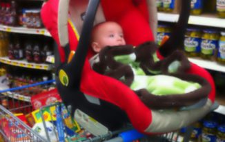 car-seat-on-shopping-cart-32