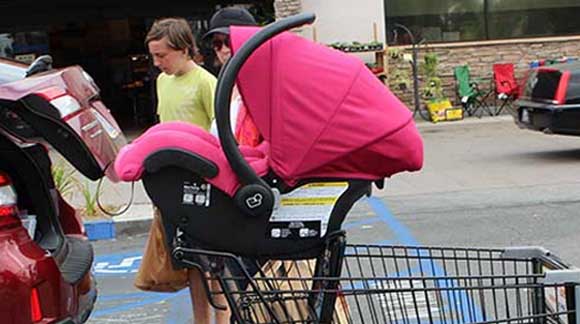 car-seat-on-shopping-cart-36