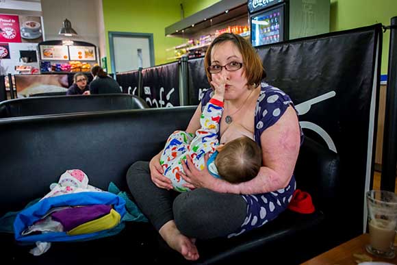 03 breastfeeding-in-public